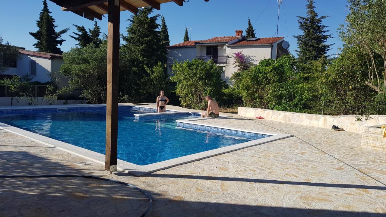 Villa Ivanka Murter Ap C Sa Grijanim Bazenom I Besplatnim Parkingom Exteriér fotografie